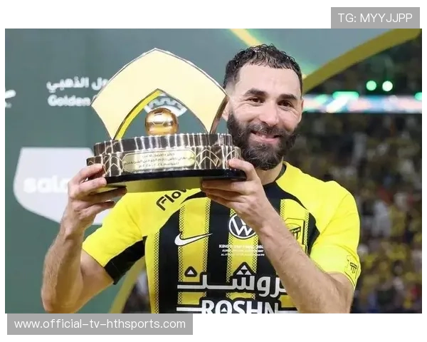 本泽马因不满吉达联合续约报价，拒绝留队并最终实现自由身转会